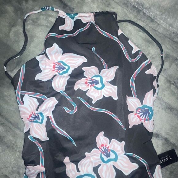 NWTs Tavik Reversible Alexis Floral One Piece - Picture 12 of 12